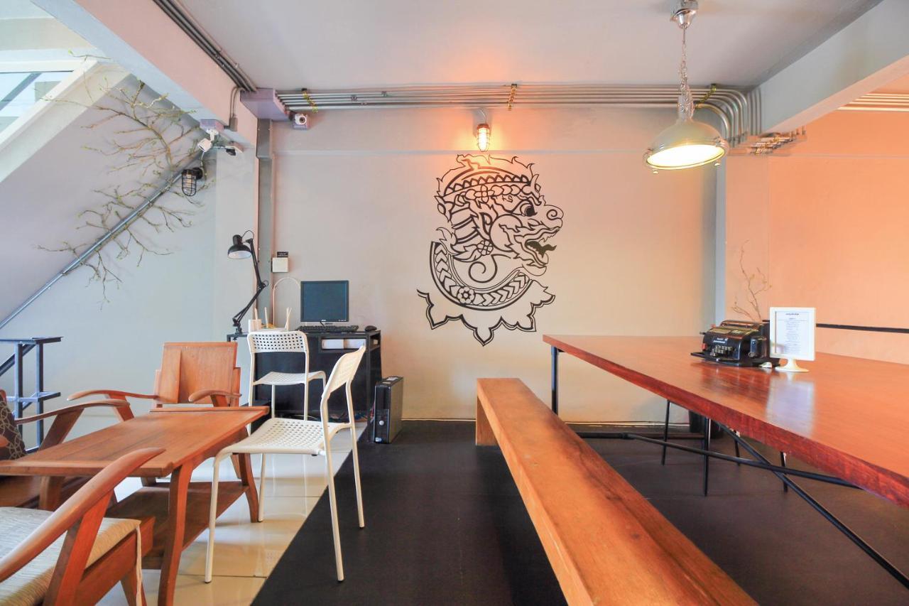 Oyo 421 Guyasuka Hostel & Cafe Bangkok Exteriér fotografie